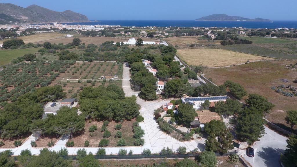 Appartamenti In Villa Senia Favignana Bagian luar foto